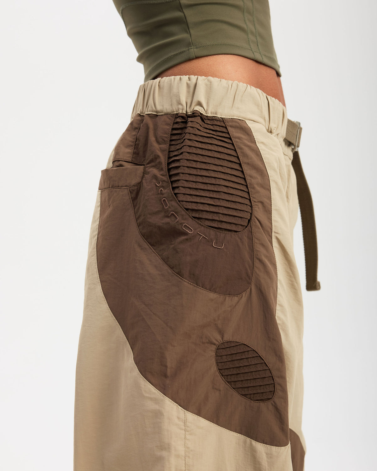AMOEBA TREK PANTS - BROWN
