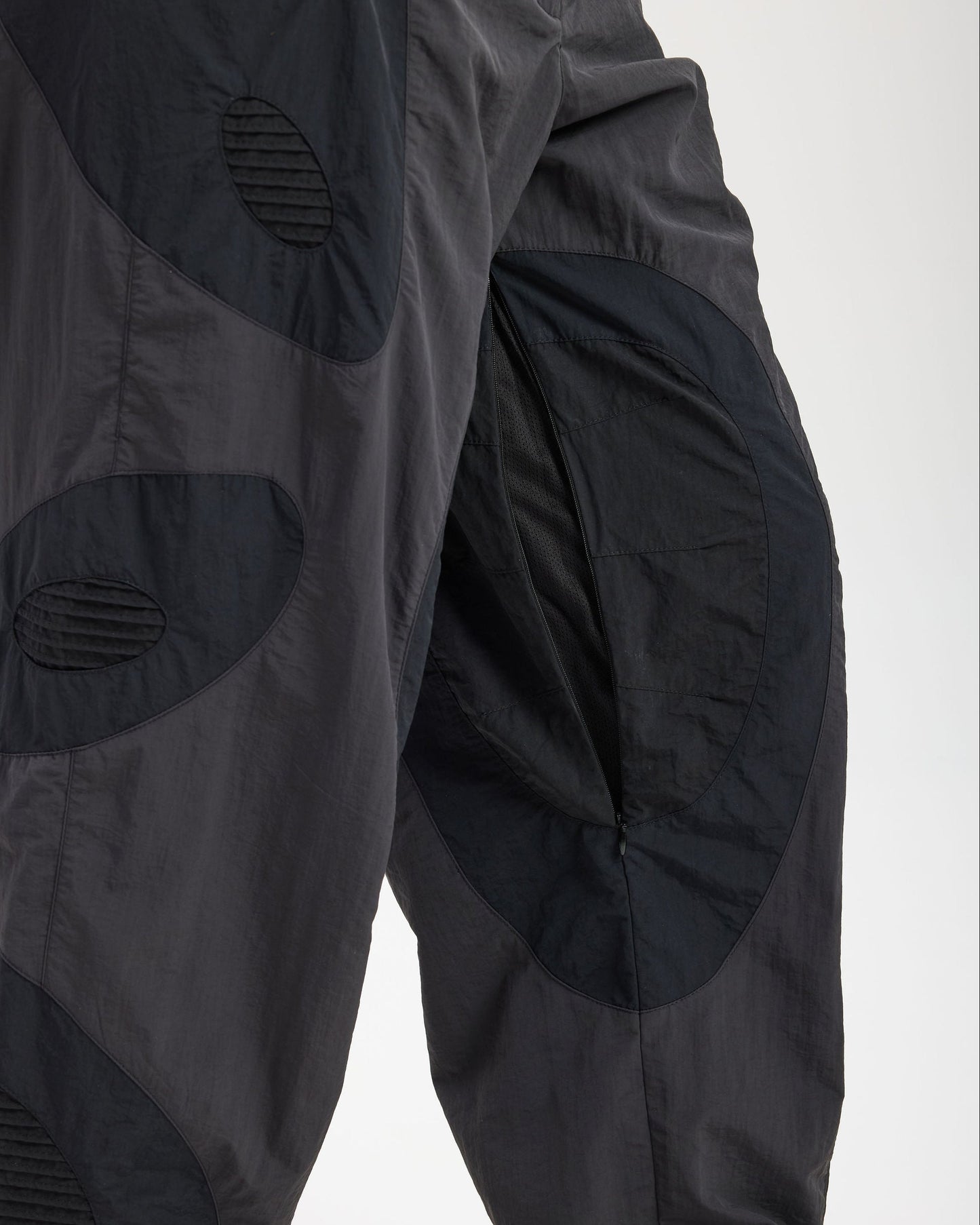 V2 AMOEBA TREK PANTS - SMOKE