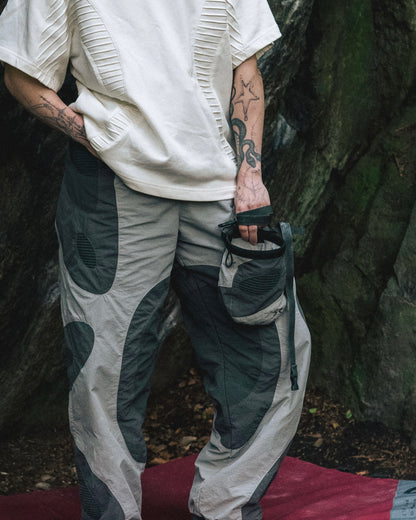 AMOEBA CHALK BAG - GREY