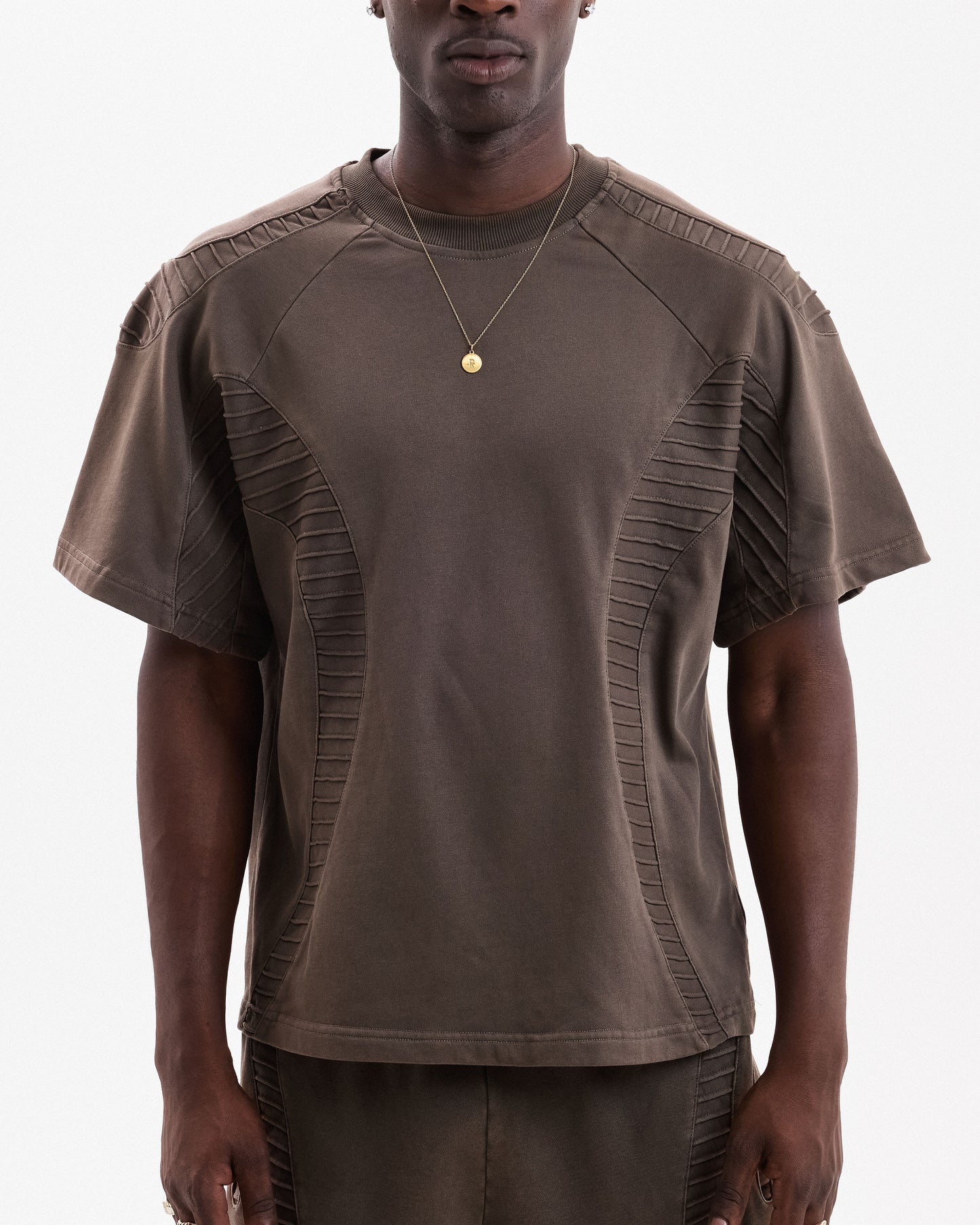 TEXTURED TEE - Brown