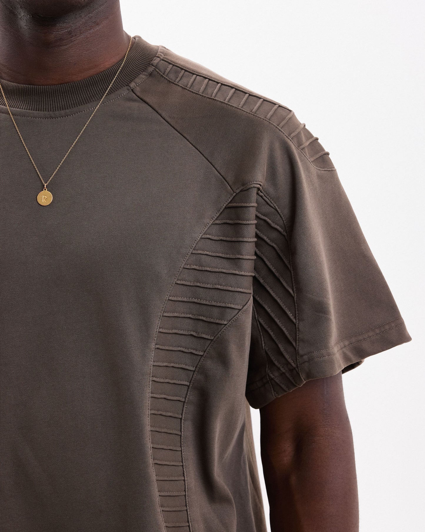 TEXTURED TEE - Brown
