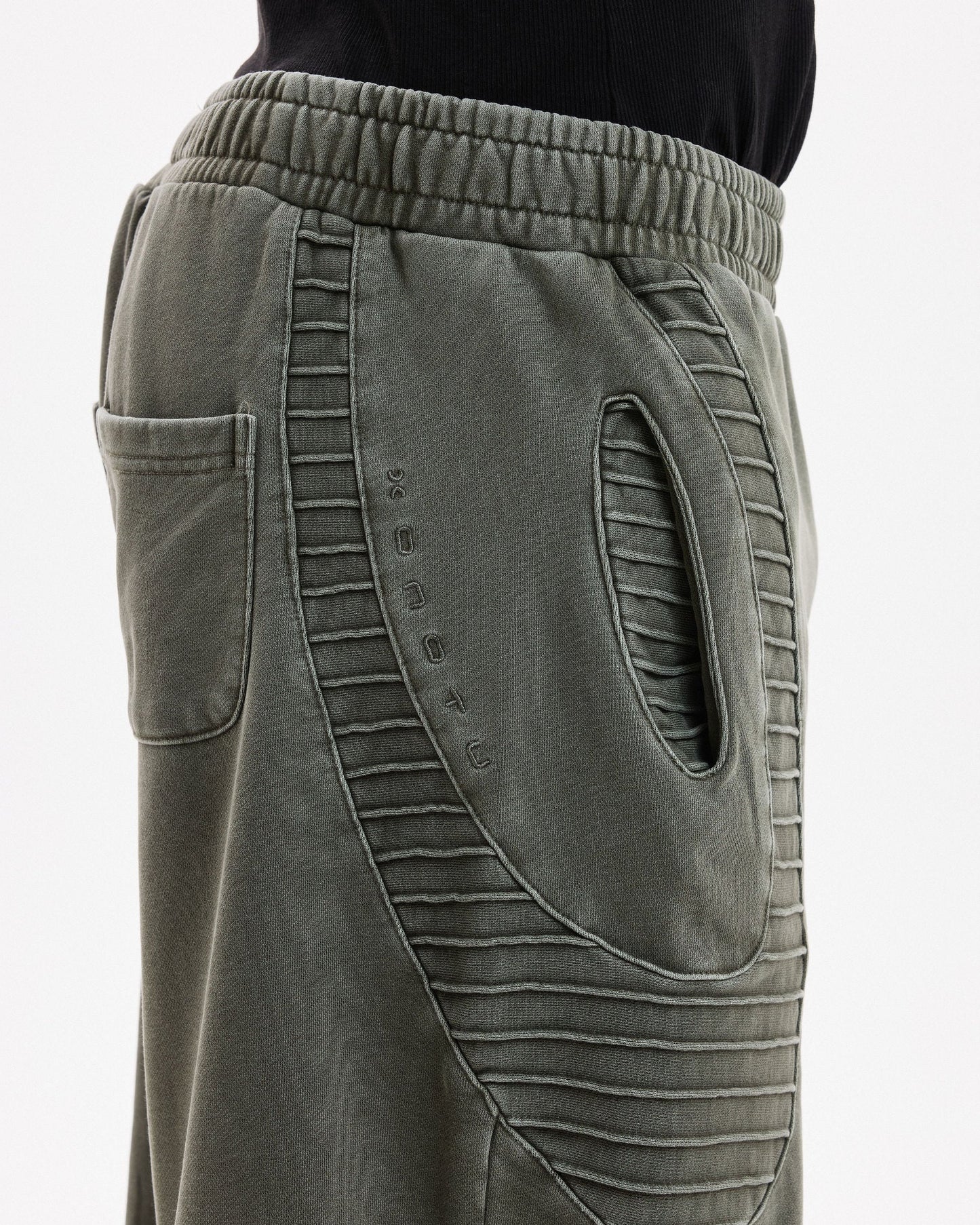 ORGANIC ARMOUR TRACKIES - GREEN